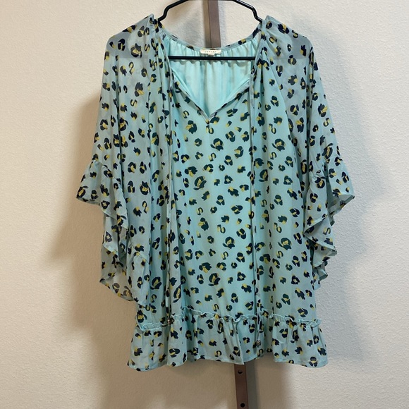 JODIFL Ligh Blue Animal Print Blouse with Wide Bell Statement Sleeves - Picture 2 of 8